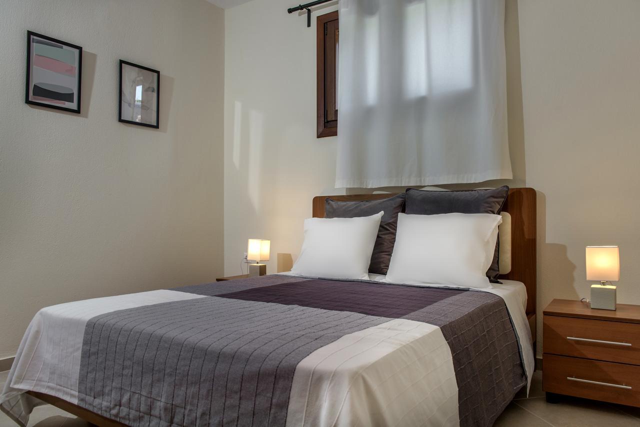 Pleiades Casual Living Apartamento Néa Ródha Exterior foto